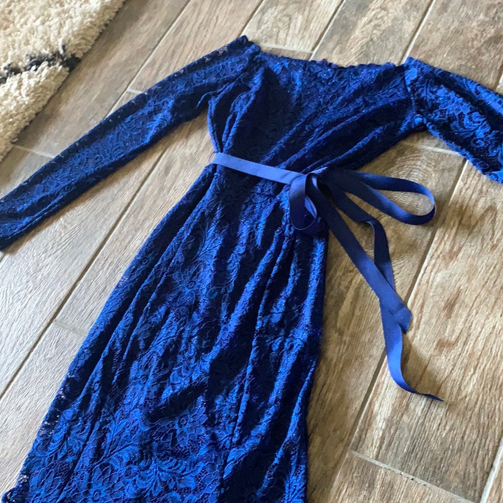 Misses evening gown. Long sleeve, lace, royal blue